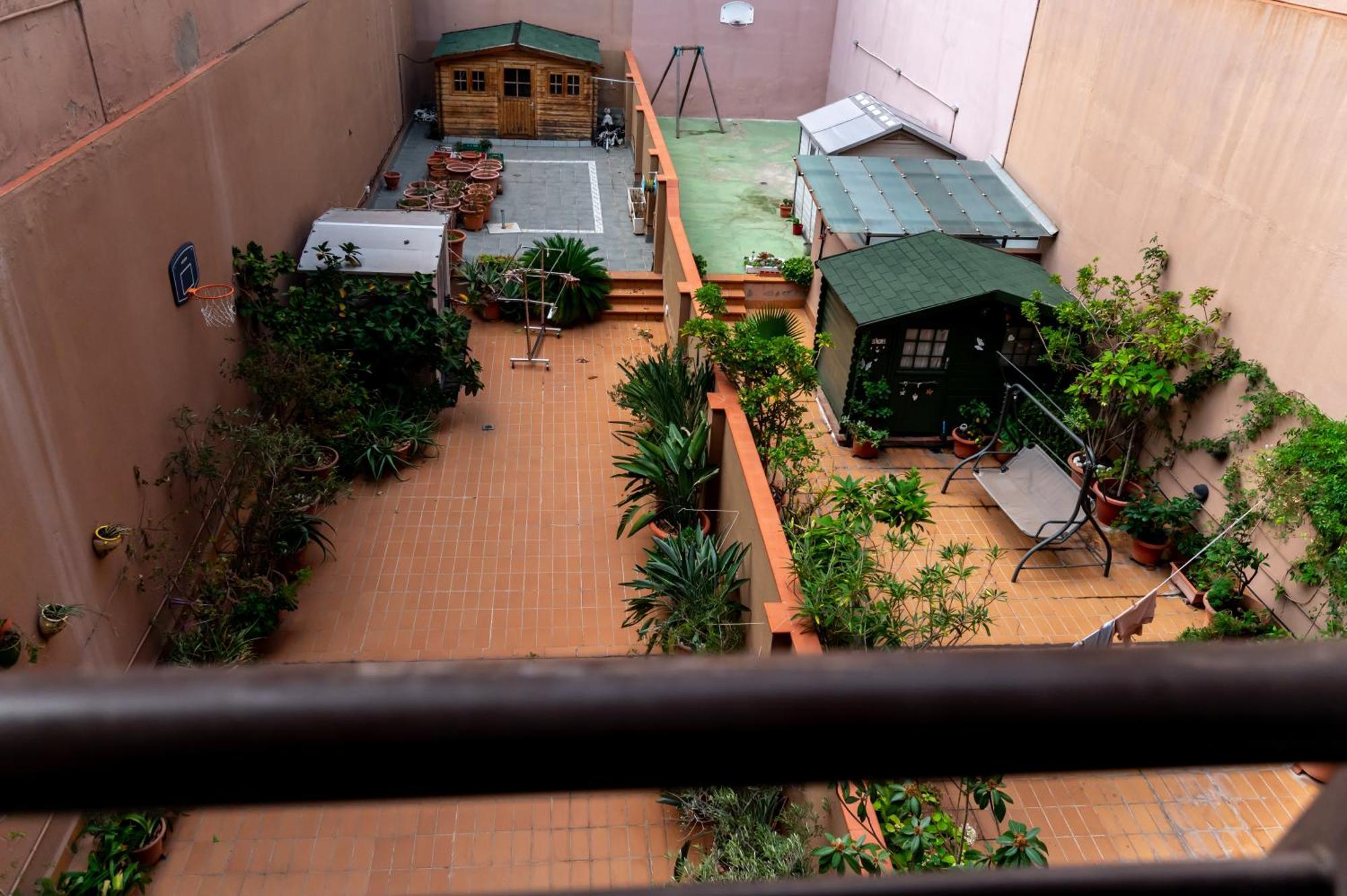 Appartamento Comfy Downtown + Private Terrace Barcellona Esterno foto