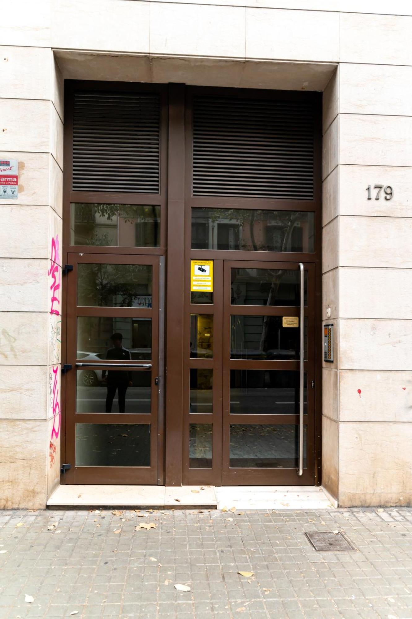 Appartamento Comfy Downtown + Private Terrace Barcellona Esterno foto