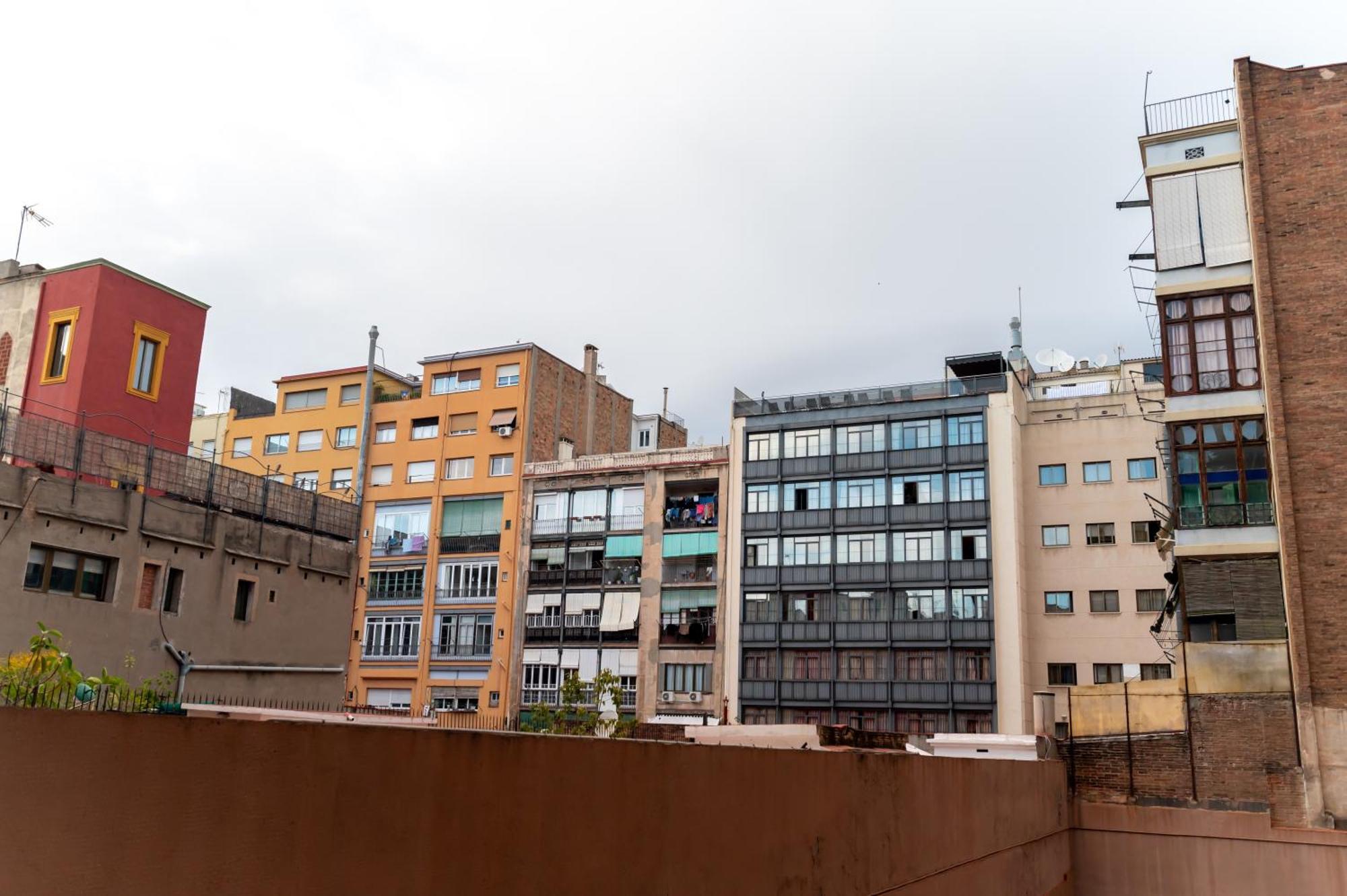 Appartamento Comfy Downtown + Private Terrace Barcellona Esterno foto