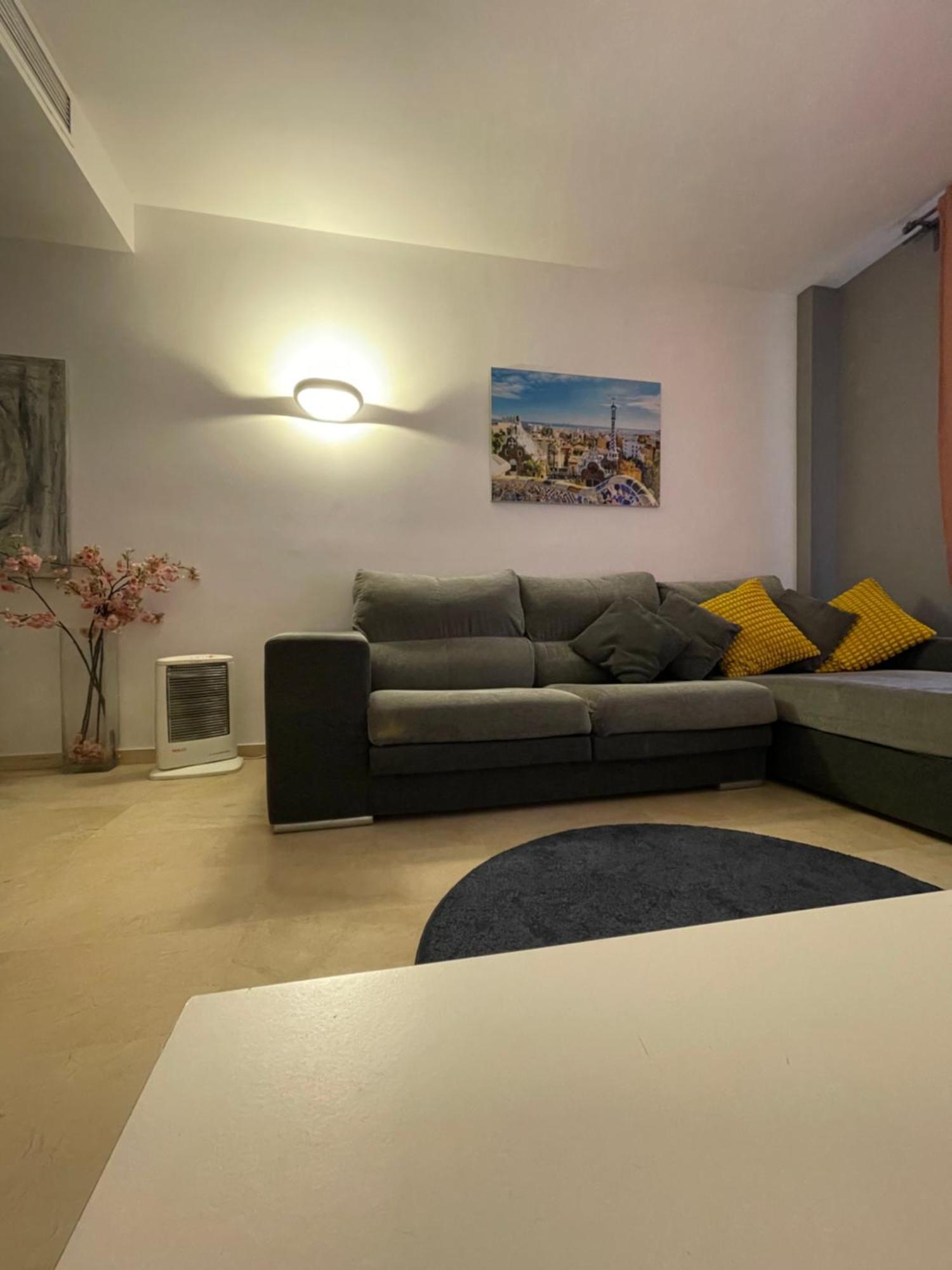 Appartamento Comfy Downtown + Private Terrace Barcellona Esterno foto